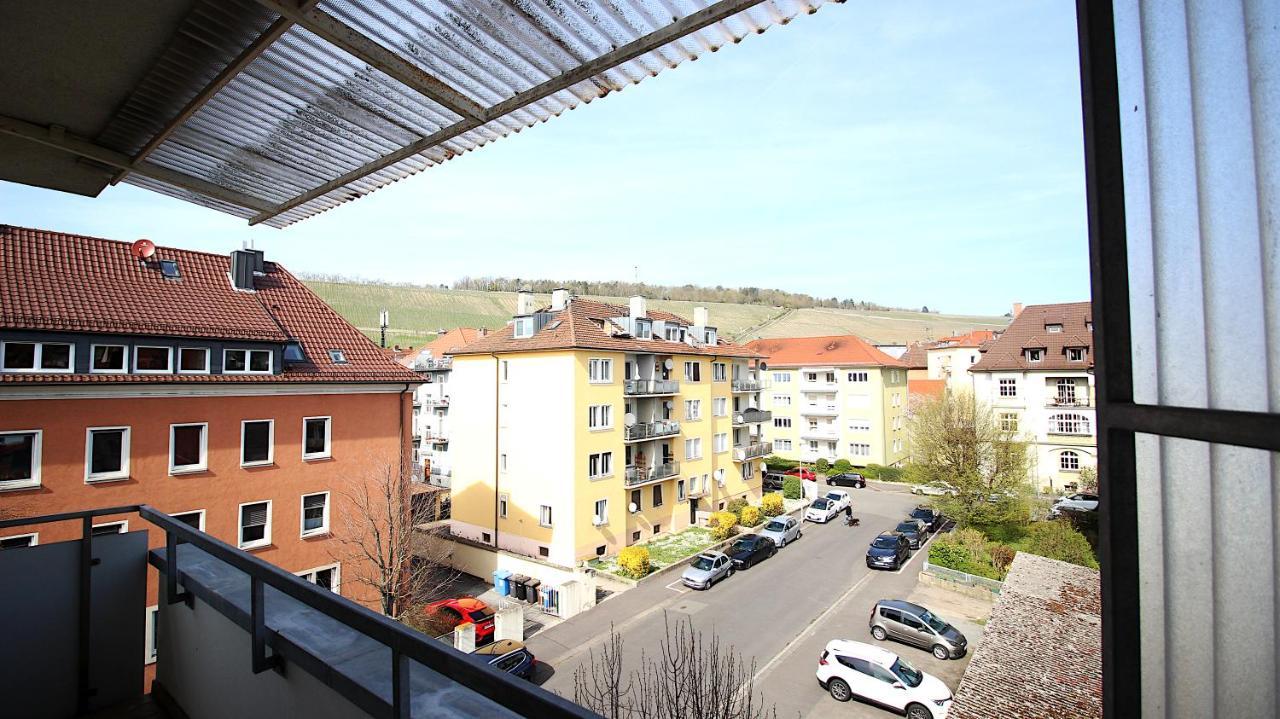 Grosszuegige Stadtwohnung - Garage, Balkon