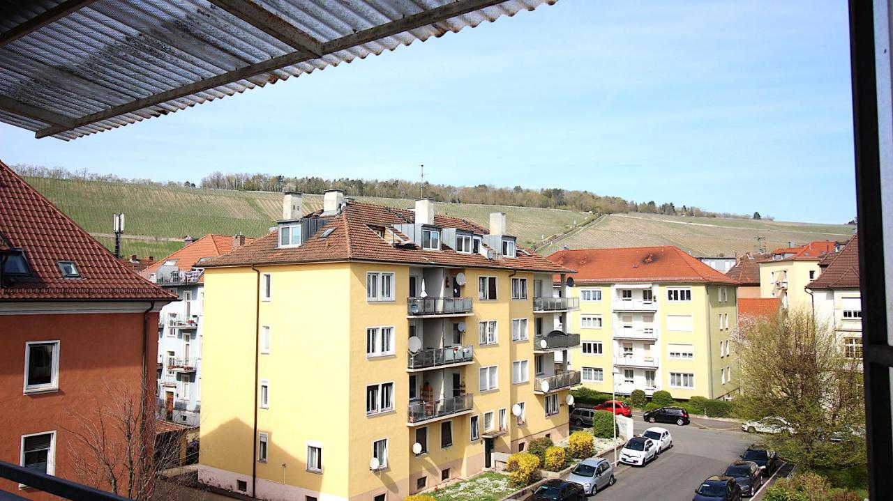 Grosszuegige Stadtwohnung - Garage, Balkon Apartment *