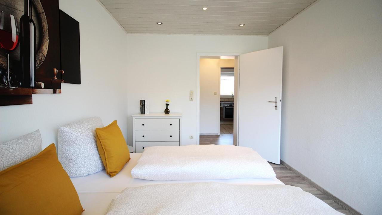 Grosszuegige Stadtwohnung - Garage, Balkon Apartment Wurzburg